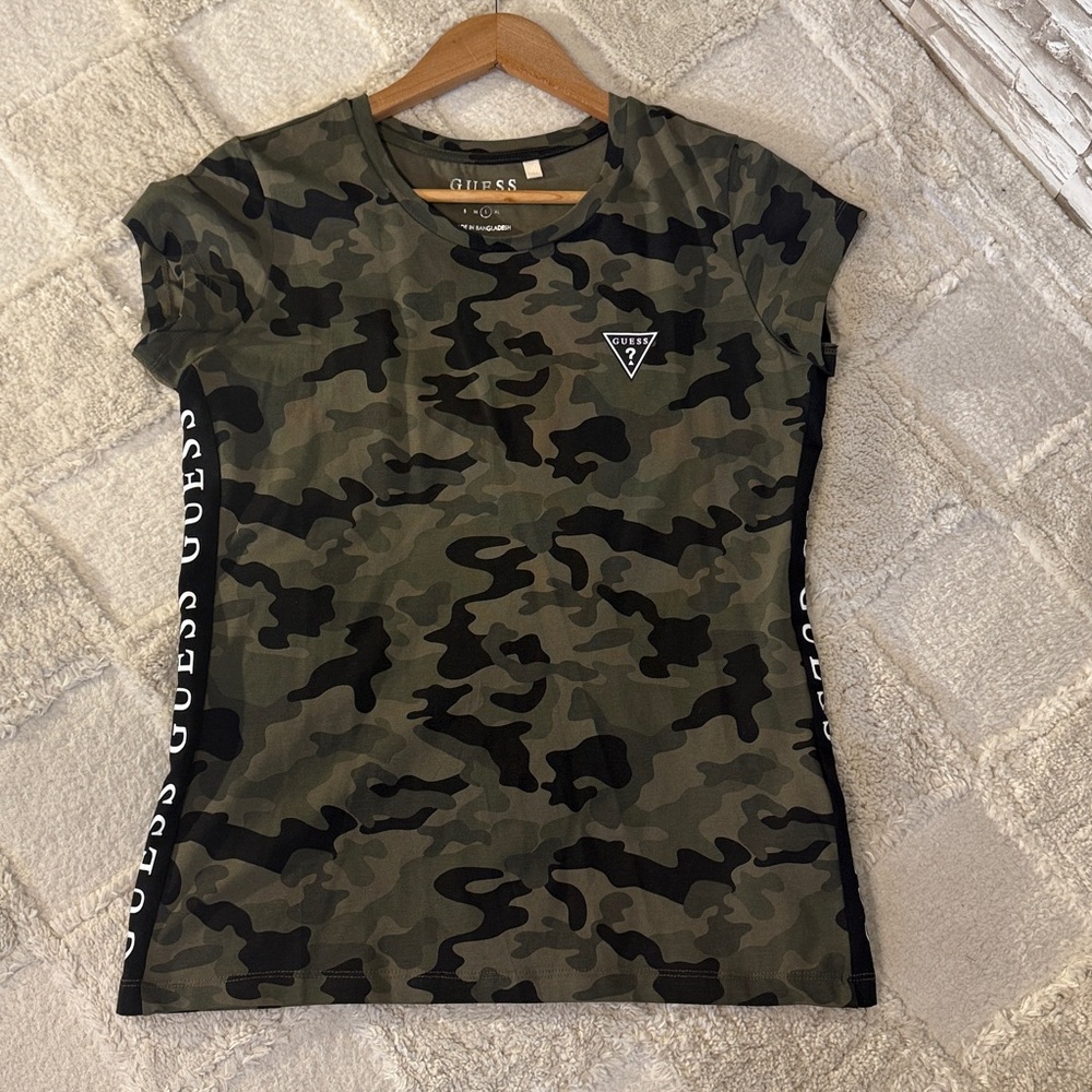 GUESS Los Angeles Women's Green Camouflage Tee - Picture 6 of 11